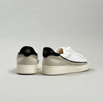 Laden Sie das Bild in den Galerie-Viewer, BARCELONA - WEINLEDER PURITY WHITE UND ROCKY BEIGE
