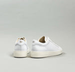 Laden Sie das Bild in den Galerie-Viewer, SOLITUDE - WEINLEDER PURITY WHITE
