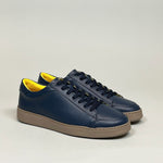 Laden Sie das Bild in den Galerie-Viewer, SOLITUDE - WEINLEDER PURITY BLUE
